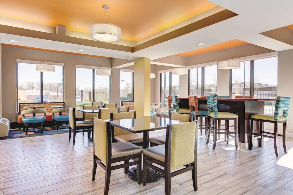 Готель Oyo Townhouse Jackson - Ridgeland Екстер'єр фото