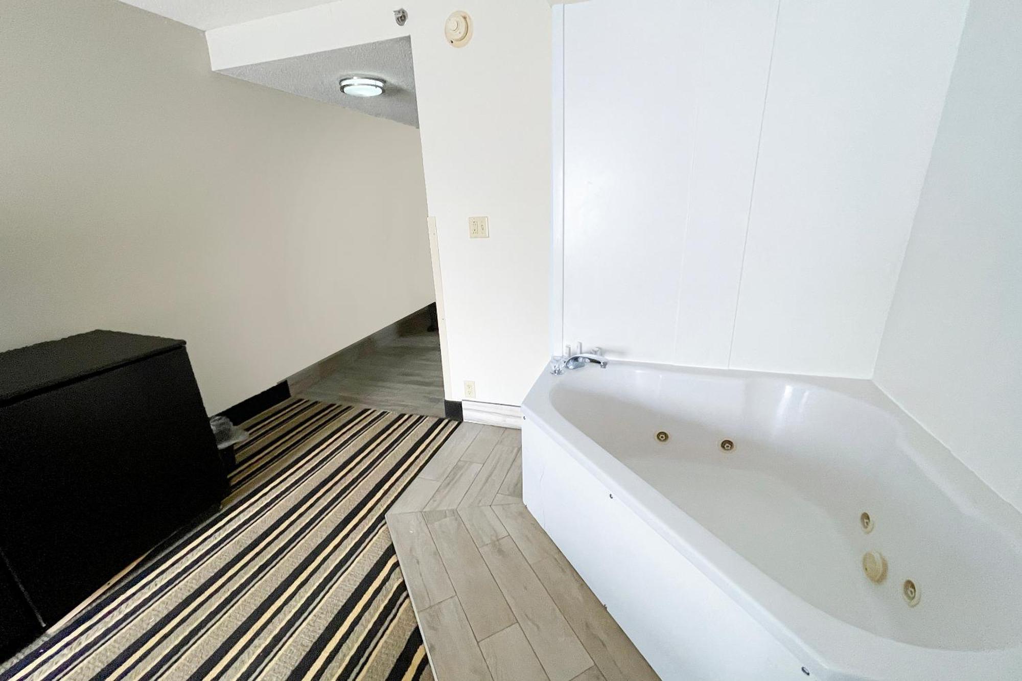 Готель Oyo Townhouse Jackson - Ridgeland Екстер'єр фото